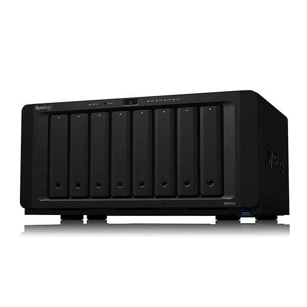 0604202669d42250044de.jpeg Synology Disk Station DS1819+ - Serveur NAS - 8 Baies - SATA 6Gb/s - Raid 0, 1, 5, 6, 10, JBOD - RAM 4 Go - Gigabit Ethernet - iSCSI Noir – Image 1